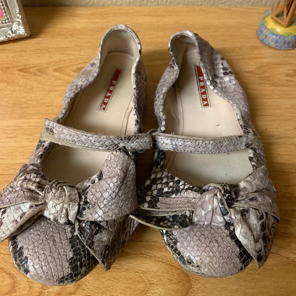 Prada ballerina bow Flats 35 5 snakeskin w/ strap - Picture 1 of 3